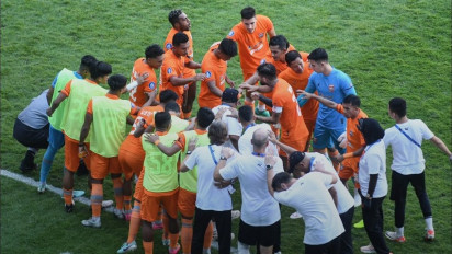 Borneo FC Angkat Trofi Juara Reguler Series Liga 1 2023/2024, Jadi Tim dengan Jumlah Kebobolan Paling Sedikit