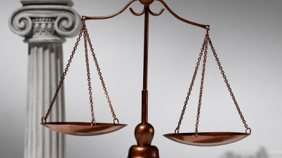 Jadilah Penegak Keadilan Karena Allah, Tafsir Surat An Nisa Ayat 135