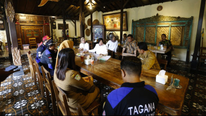 Setelah Berikan Bantuan, Mensos Risma Akan Pasang Alarm Bencana di Semeru