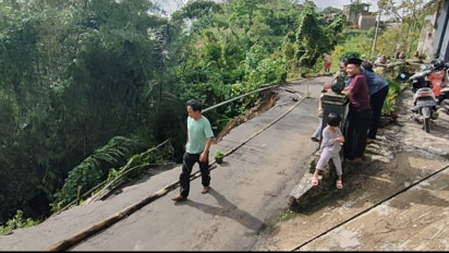 Jalan Alternatif Magetan-Wonogiri Amblas, Warga Pasang Pagar Darurat