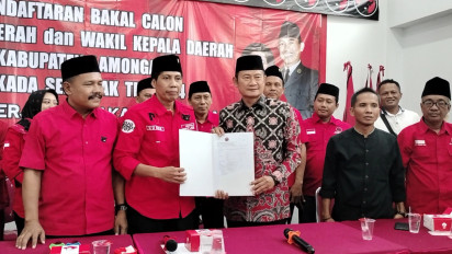 Baru Dibuka Satu Jam Pendaftaran, Bupati Lamongan Ambil Formulir dari Penjaringan Bacabup PDIP