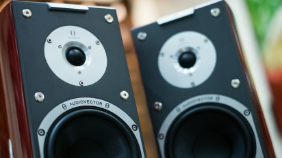 Masih Bingung Pilih Speaker yang Bagus dan Punya Suara Jernih untuk Dengarkan Musik? Begini Caranya