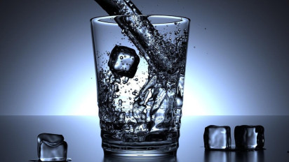 Siapa Bilang Kalau Banyak Minum Air Putih Sudah Pasti Bikin Sehat? dr Cahyono Justru Bilang Begini, Katanya itu...