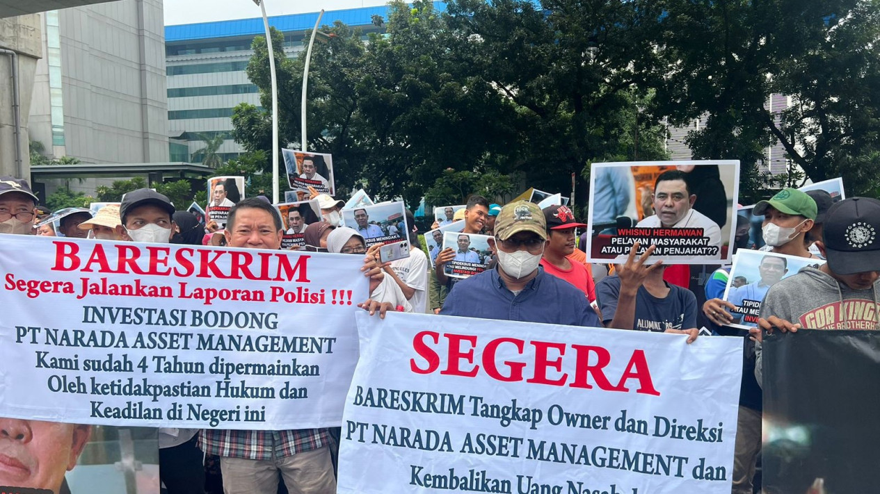 Ratusan Korban Investasi Bodong Demo di Mabes Polri, Tuntut Aset Sitaan yang Hilang
            - galeri foto