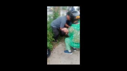 Viral, Tiga Anggota TNI Tersambar Petir Saat Neduh di Bawah Pohon Mabes TNI