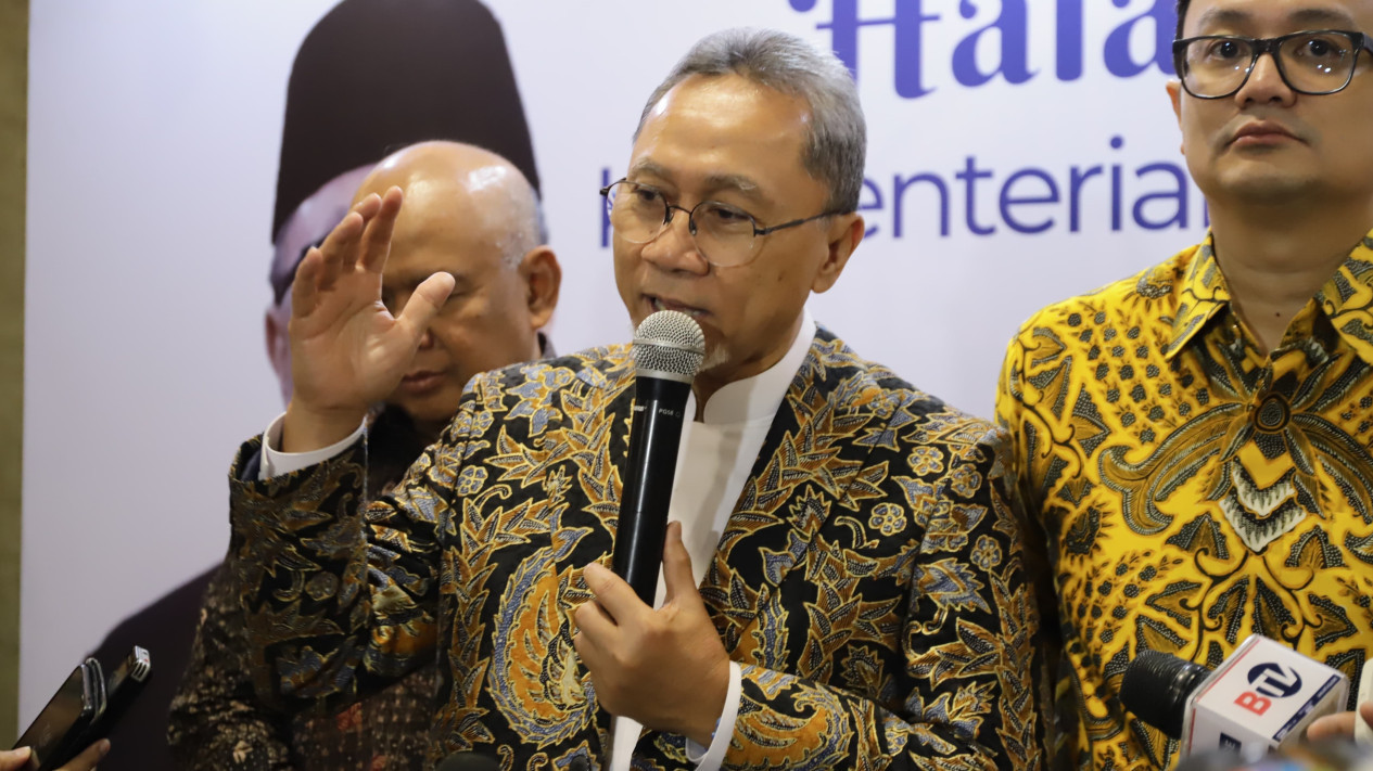 Tak Khawatir Komoditas Sawit Dilarang Ekspor ke Eropa, Zulhas: Prabowo Punya Program Mandiri Energi
            - galeri foto