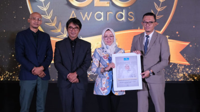Menaker Terima 2 Penghargaan dari The Iconomics, Perempuan Inspiratif dan Pemimpin Publik Populer