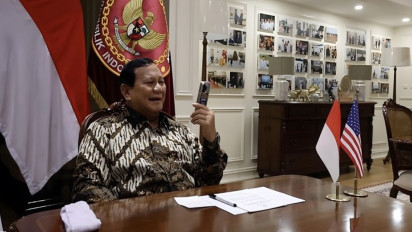 Menhan Prabowo Terima Telepon dari Menhan AS, Lloyd J. Austin III Apresiasi Bantuan Kemanusiaan Indonesia ke Gaza