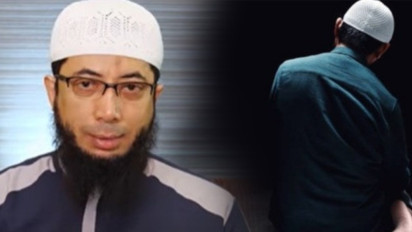 Tolong Usai Shalat Jangan Ubah Posisi Duduk Agar Dosanya Diampuni, Baca Dzikir ini 10 Kali, Ustaz Khalid Basalamah Bilang…