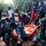 Korban Tanah Longsor di Toraja Utara Kembali Ditemukan Disambut Tangis Histeris Keluarga