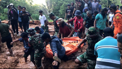 Korban Tanah Longsor di Toraja Utara Kembali Ditemukan Disambut Tangis Histeris Keluarga