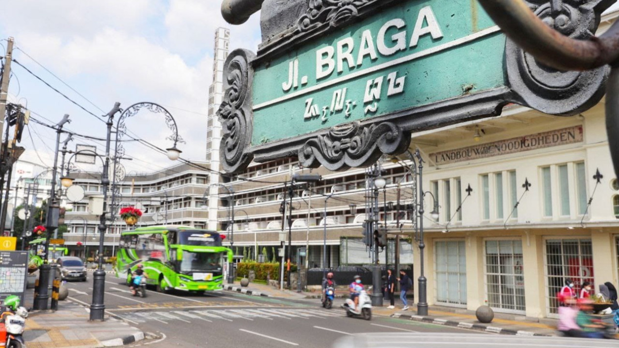 Pemkot Bandung Bakal Terapkan Braga Bebas Kendaraan di Akhir Pekan Bulan Mei Tahun Ini, Ternyata Ini Alasannya...
            - galeri foto