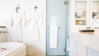 Doa Keluar Kamar Mandi, Lengkap dengan Latin dan Artinya