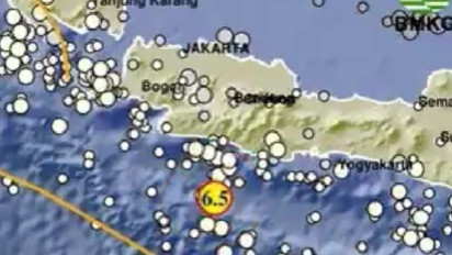 BREAKING NEWS: Gempa Bumi Magnitudo 6,5 Berpusat di Laut Garut Kedalaman 10 Km