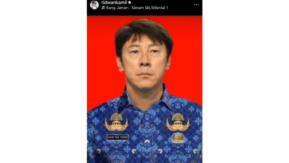 Viral Meme Shin Tae-yong Pakai Seragam PNS Disetujui Ridwan Kamil: Mungkin Dispora Jabar Bisa Akomodir?