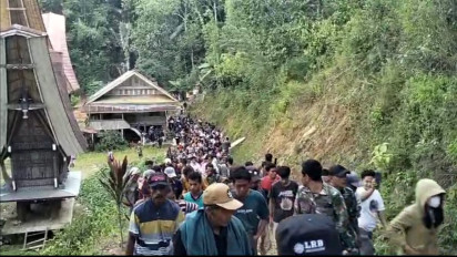 Setelah Dua Hari Pencarian Bersama Ratusan Warga , Korban Terakhir Longsor Toraja Utara Akhirnya Ditemukan