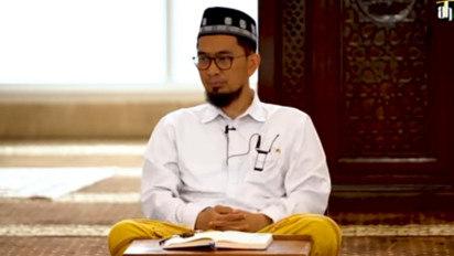 Saat Salat, Apakah Boleh Menahan Rasa Mau Kentut atau Buang Angin? Ustaz Adi Hidayat Beri Penjelasan, Katanya...
