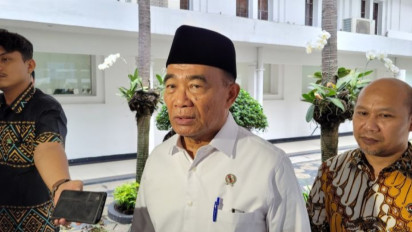 Viral Mahasiswa Terima KIPK Tapi Hedon, Menko PMK Tegas Bilang Begini