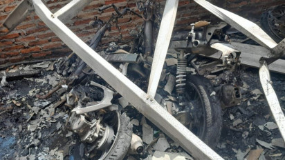 10 Motor Milik Anak Kos di Lamper Tengah Semarang Hangus Terbakar