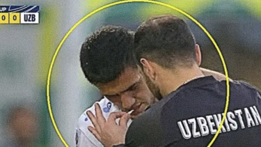 Striker Uzbekistan U23 Hirup Zat Kimia saat Menang atas Indonesia U23, Apa Benda Aneh Itu?