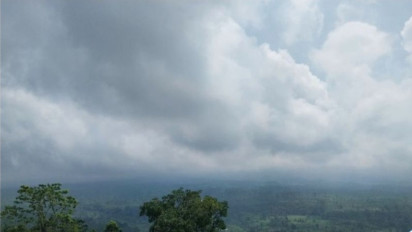 Masyarakat Mesti Waspada Awan Panas, Gunung Semeru Kembali Erupsi Malam Ini