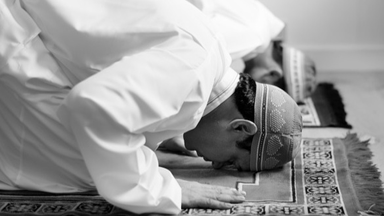Bukan Jam 8, Ternyata Kata Ustaz Adi Hidayat Potensi Kemudahan Rezeki Ada di Akhir Dhuha: Lakukan Hingga 8 Rakaat
            - galeri foto