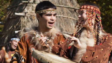 Tradisi Nyeleneh Suku Kamchatka, Bukan Cuma Makanan yang Disuguhi ke Tamu, tapi Istri Pemilik Rumah, Boleh Ditiduri, Kok Bisa?