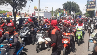 Peringati Hari Buruh International 2024, Ribuan Buruh di Jatim Turun ke Jalan