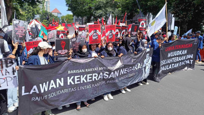 Ribuan Buruh dan Mahasiswa Padati Kota Pahlawan Gelar Aksi May Day