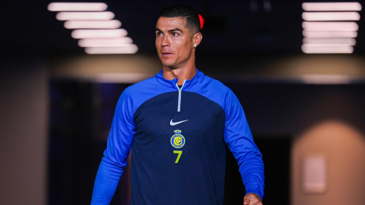 Cristiano Ronaldo Bakal Main Bola di Indonesia, Menpora Dito Ariotedjo Beberkan Situasinya
            - galeri foto