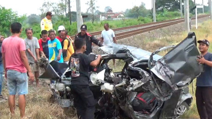 Mobil Tertabrak Kereta Api di Perlintasan Tanpa Palang Pintu Klaten, Satu Orang Tewas