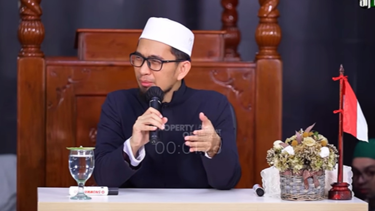 Shalat Tahajud Cuma Baca Qulhu Al Ikhlas, Memangnya Boleh? Ternyata Kata Ustaz Adi Hidayat Justru...
            - galeri foto