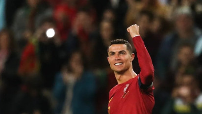 Cristiano Ronaldo Dihina, Louis Saha Marah ke Bek Legendaris Timnas Prancis