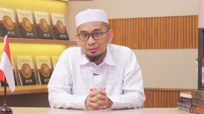 Ketika Shalat Jangan Bahayakan Kesehatan Demi Nahan Buang Angin, jika Batal Sholat Dirinya Tetap Sah, Kata Ustaz Adi Hidayat...
