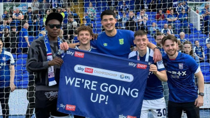 Klasemen Liga Inggris: Klub Elkan Baggott Terdegradasi, Chelsea Meroket hingga Liverpool Sejengkal Lagi Juara