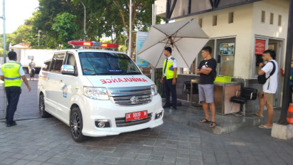 Tangis Haru Keluarga Sambut Kedatangan Jenazah Mahasiswa STIP di Bandara Ngurah Rai
