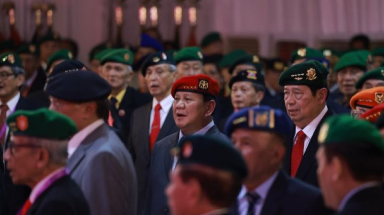 SBY Wakili Alumni Akabri Doakan Prabowo: Insya Allah akan Segera Pimpin Negeri Ini
            - galeri foto