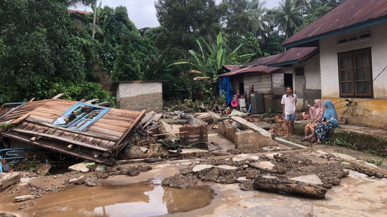 Sebanyak 106 Unit Rumah Terdampak Banjir di Nagari Padang Sibusuk
            - galeri foto