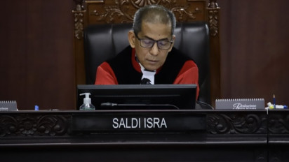 KPU Salah Sebut Nomor Perkara di Sidang MK, Hakim Langsung Singgung Badminton Indonesia Kalah