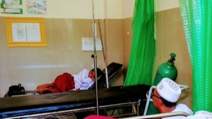 Diduga Usai Makan Jeli Pedagang Keliling, Puluhan Siswa SDN Mentotok Keracunan Massal Sakit Perut hingga Muntah-muntah
