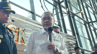 Sidak Bandara Soetta, Zulhas Tangkap Basah WNA Bawa Peralatan Mesin untuk Hindari Kena Pajak