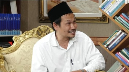 Bagaimana Ingin Menghajikan Orang Tua yang Sudah Wafat? Gus Baha Jelaskan Analogi  Manfaat Badal Haji