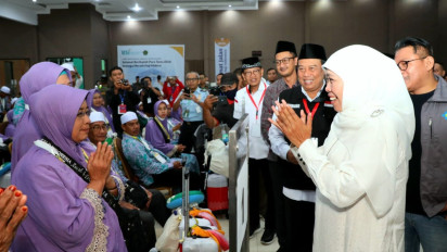 Jatim Sumbang Kloter Jemaah Haji Terbanyak, Khofifah: Pertama Kalinya Embarkasi Surabaya Dapat Layanan Fast Track