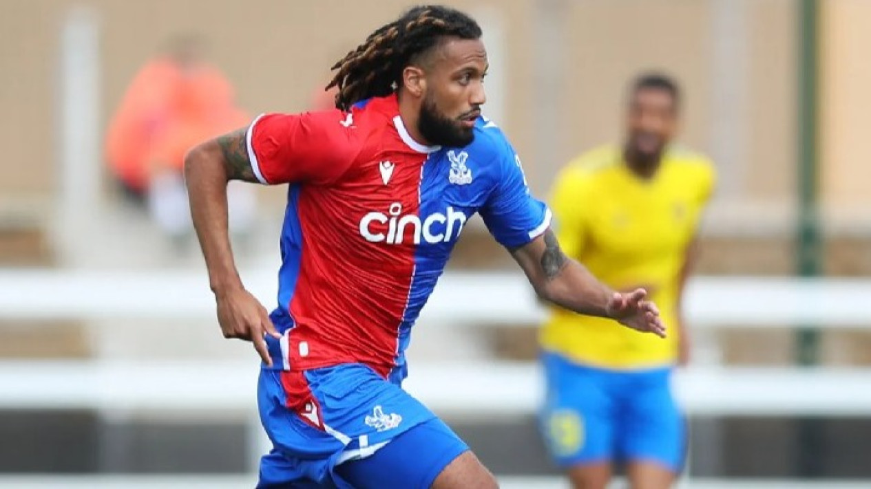 Liga Inggris: Dipermalukan Calon Penggawa Timnas Indonesia, Erik ten Hag Diminta Mundur dari Manchester United
            - galeri foto