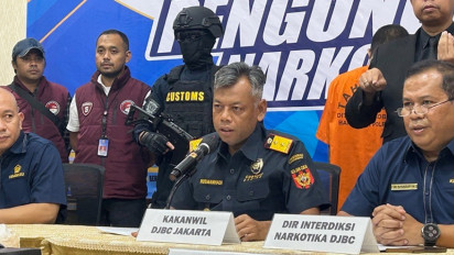 Menegangkan Banget! Detik-detik Polri dan Bea Cukai Tangkap Basah 6 Tersangka Jaringan Narkotika Internasional