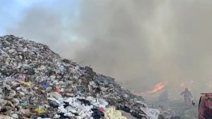 Kebakaran di TPA Suwung Berhasil Dipadamkan, Luas Kebakaran Setengah Hektar