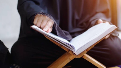 Bacaan Al-Qur'an Surat Al-Kahf Ayat 1-5 Lengkap Tulisan Arab, Latin, dan Artinya