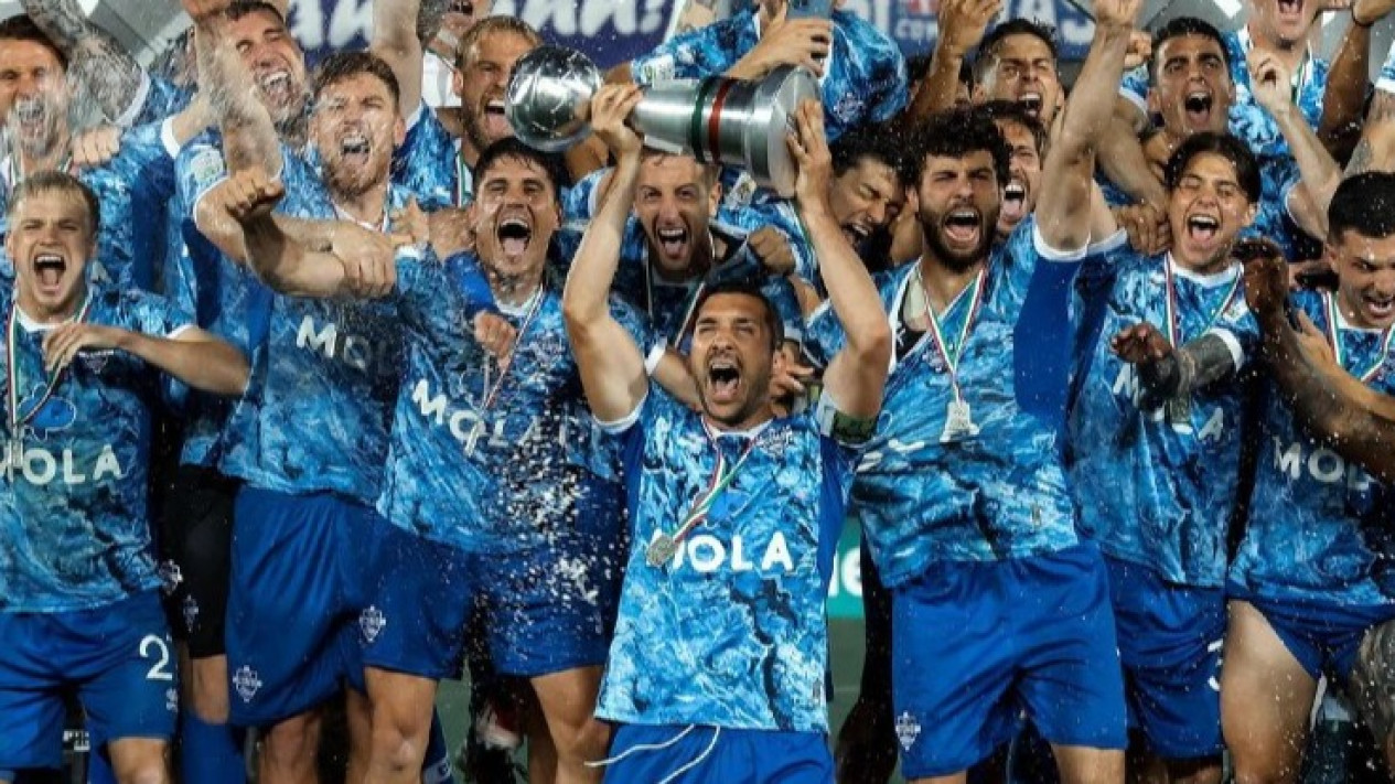 Indonesia Guncang Liga Italia, Eks Mesin Gol Timnas Prancis hingga Pahlawan Spanyol di Piala Dunia Ikut Girang Lihat Como FC Promosi
            - galeri foto