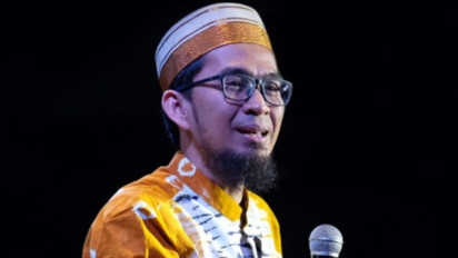 Kalau Bertemu dengan Orang Ini Tolong Beri Sedekah, Seketika Utang Segunung Lunas, Ustaz Adi Hidayat Bilang Rezeki…