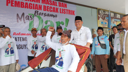 Sujarwo Tak Tahan Menahan Tangis Seusai Diberi Hadiah Becak Listrik Prabowo, Sudaryono Turut Sampaikan Pesan Ini